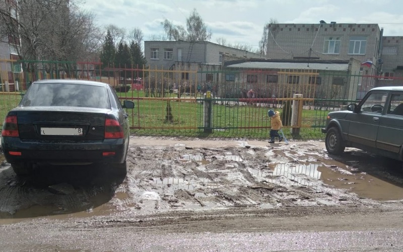 Дорога к детскому саду в Тамбове стала труднопроходимой из-за проведённых коммунальных работ