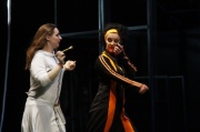 
В Тамбове показали оригинальную интерпретацию пьесы "Ромео и Джульетта".
На сцене блистали представители тамбовского драматического и молодежного театров, МХТ имени Чехова и театра "Сатирикон".