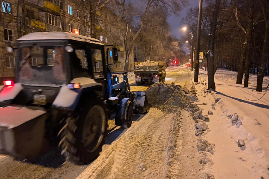 За ночь с улиц Тамбова вывезли более тысячи кубов снега