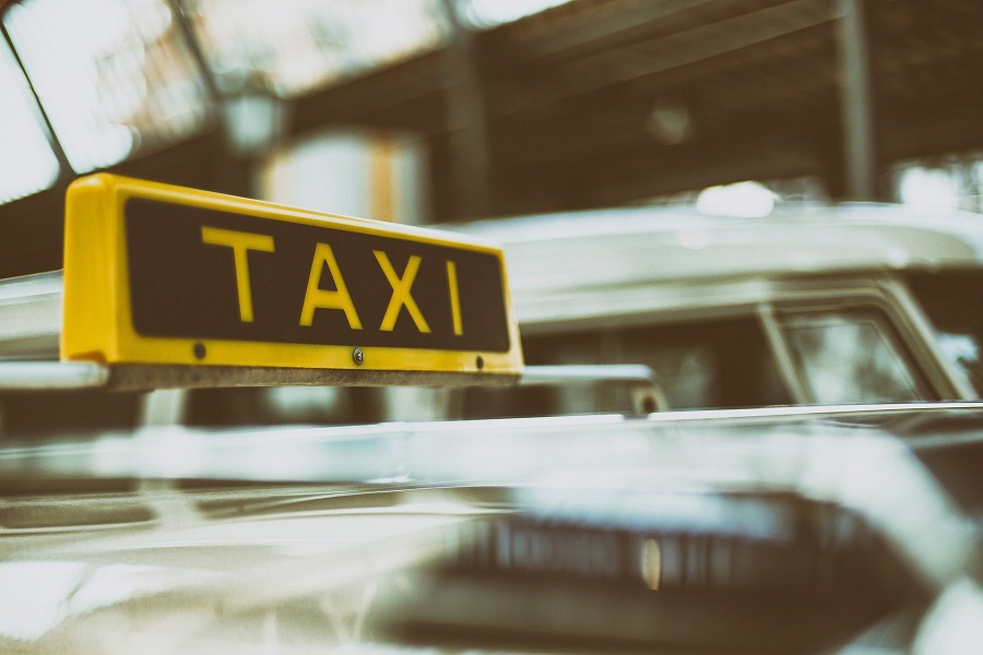 Госдума запретила водителям с судимостью работать в такси