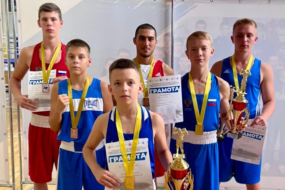 Тамбовские боксёры завоевали медали на всероссийском турнире