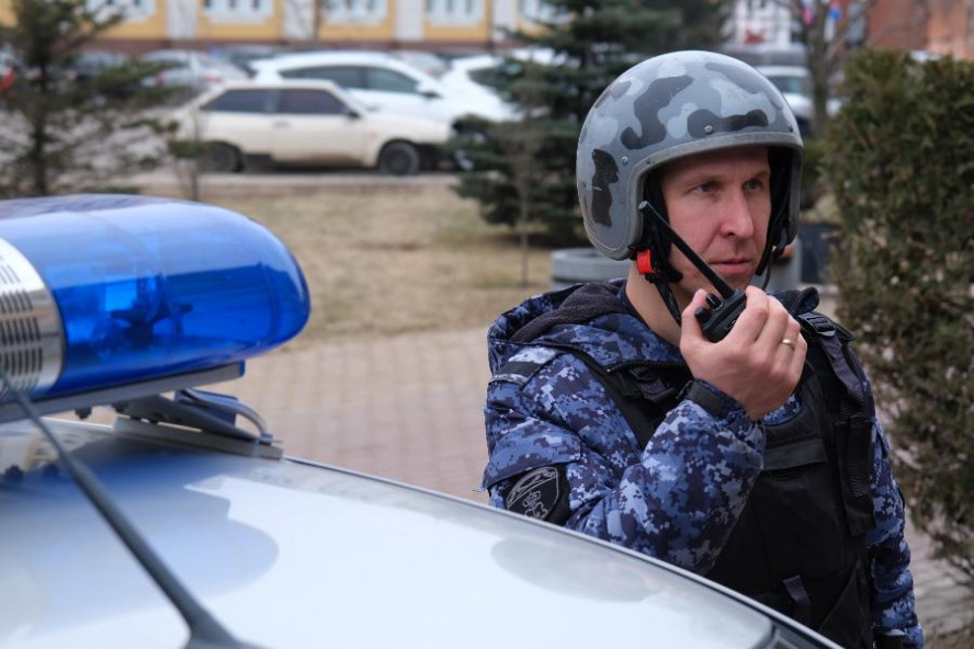 Росгвардейцы задержали подозреваемого в краже товаров из магазина в Тамбове