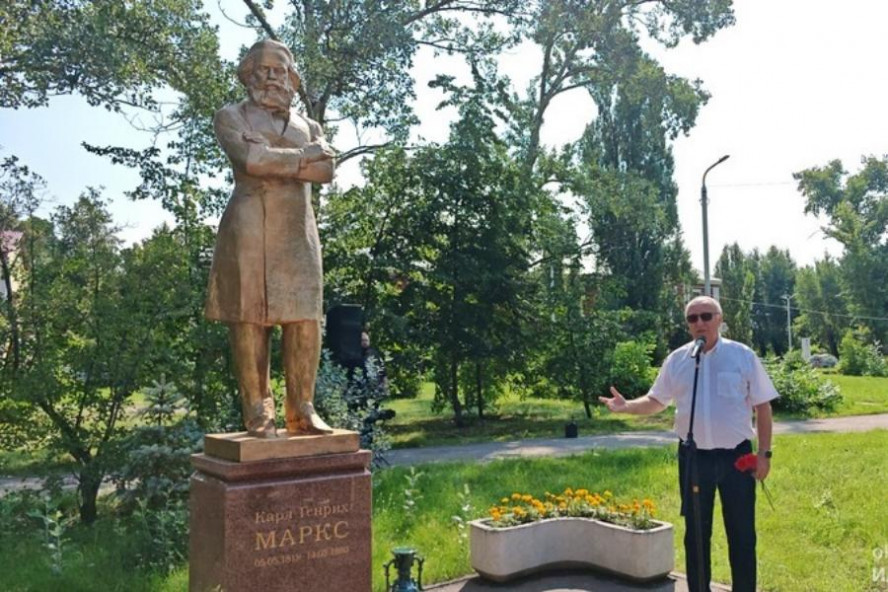 В Котовске открыли обновлённый памятник Карлу Марксу