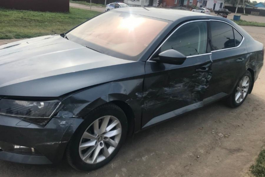 В Тамбовской области столкнулись три автомобиля: пострадала 39-летняя женщина