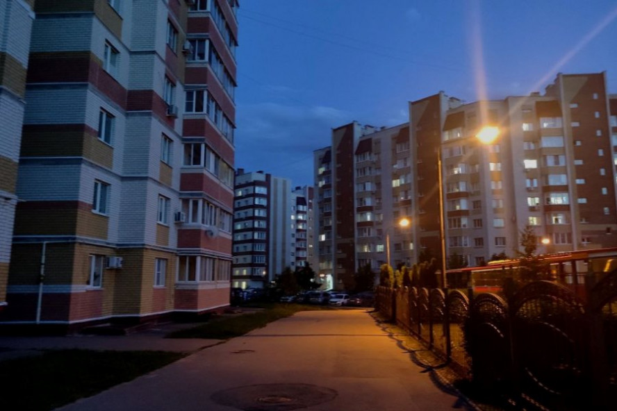 Ночной обзор: в Знаменском округе машина попала под локомотив, представлен iPhone 17, расширение "белого списка" сайтов при отключении интернета