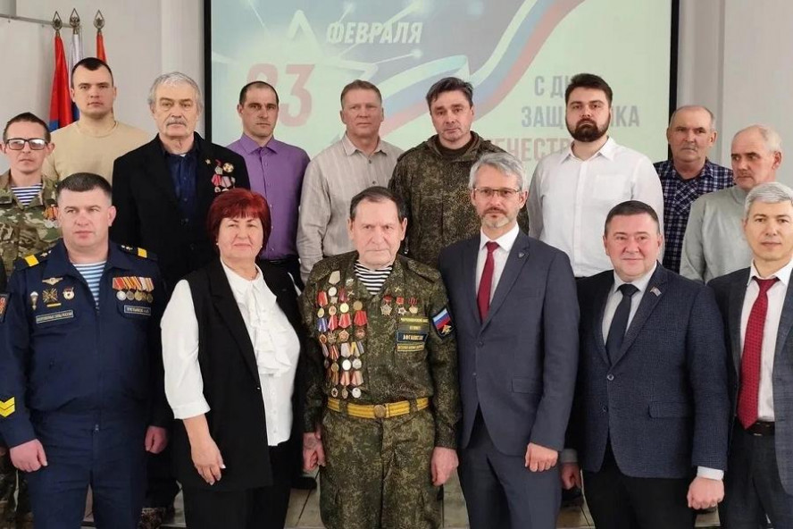 В Тамбовском округе поздравили защитников Отечества