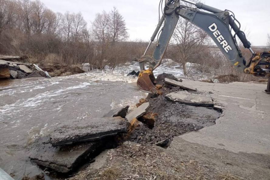 В Моршанском районе рухнул мост через реку