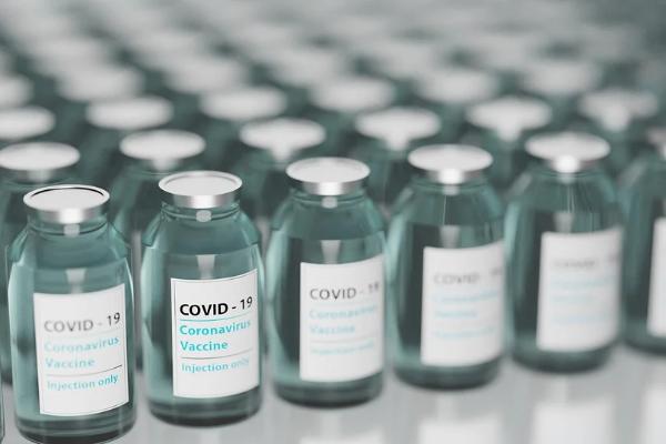 Ещё одна вакцина от коронавируса поступит в гражданский оборот в марте