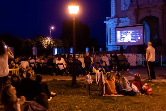 Для любителей кино в Тамбове устроили бесплатные показы российских фильмов