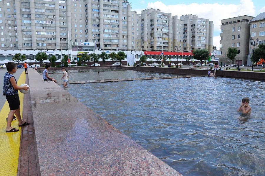В Тамбове объяснили, почему нельзя купаться в городских фонтанах