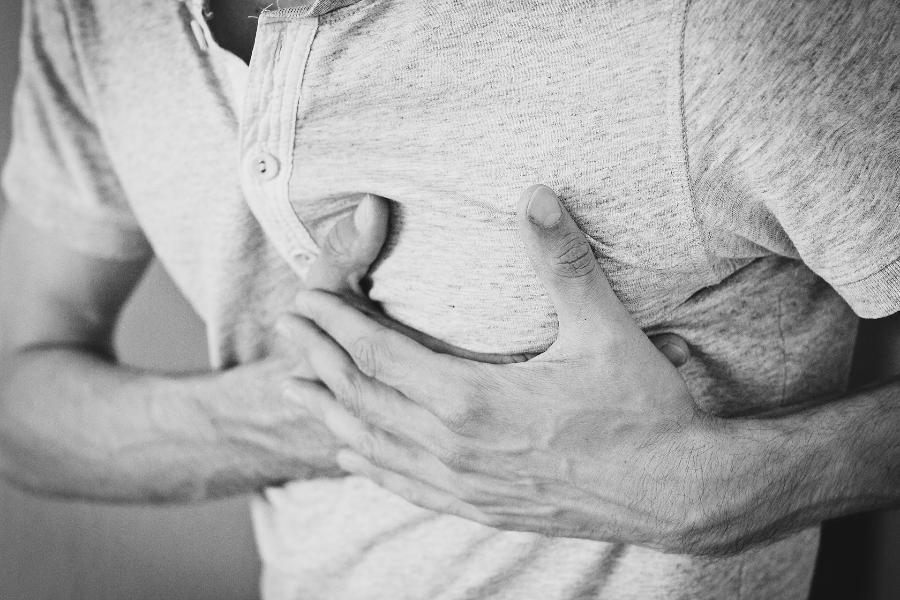 Назван симптом инфаркта, появляющийся за несколько дней до приступа