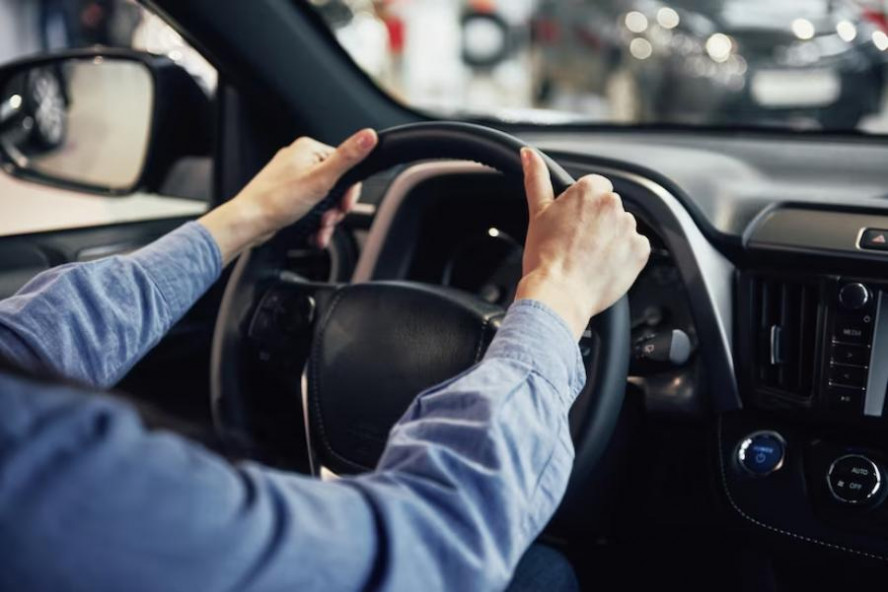 С 1 апреля у ряда автомобилистов перестанут действовать водительские права