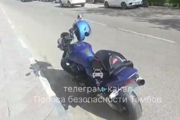 В Тамбове мотоциклист сбил пешехода