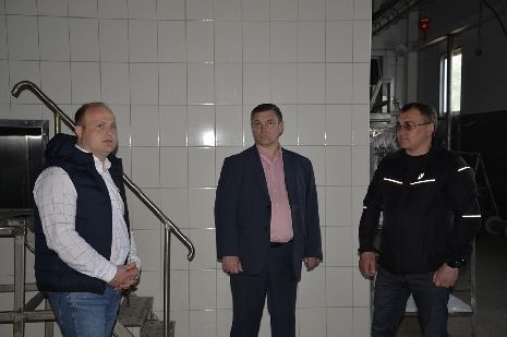 Глава Рассказовского района посетил строящийся мясокомбинат
