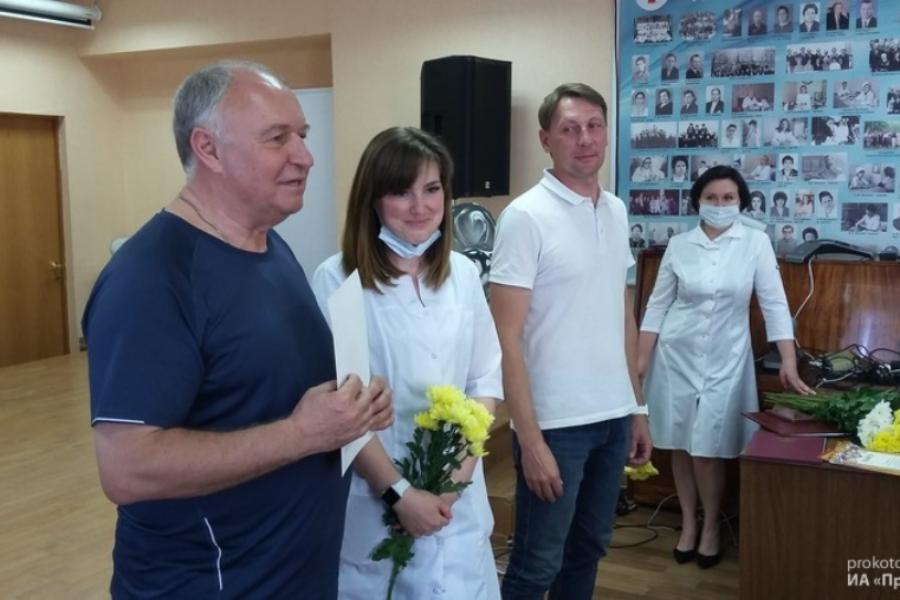 Медиков Котовска поздравили с профессиональным праздником