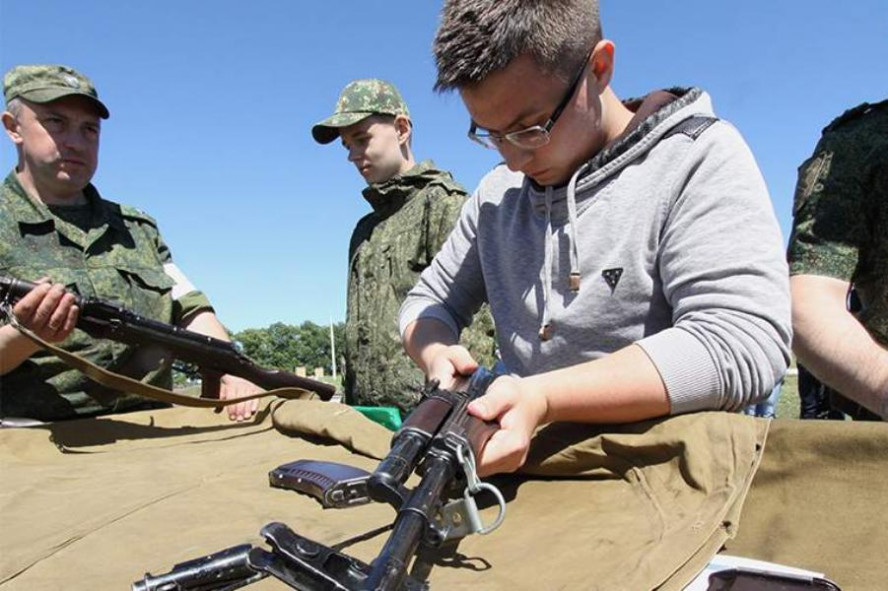 Начальную военную подготовку введут в школах со следующего учебного года