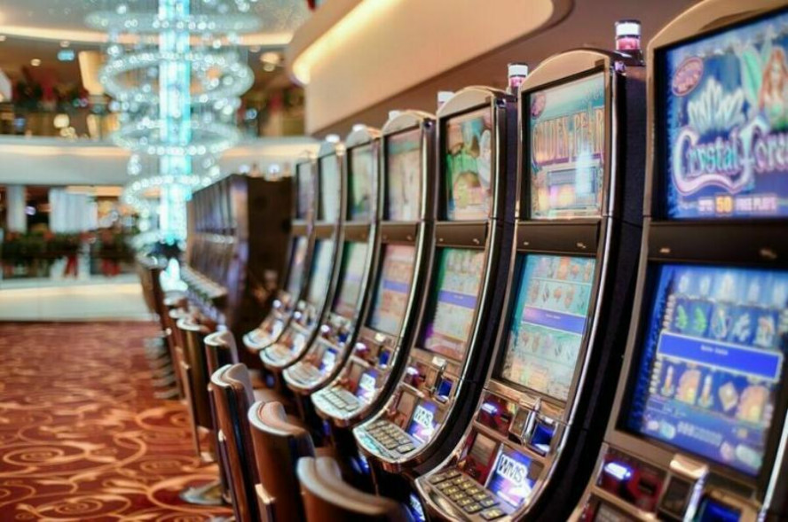 Россиянам хотят дать право вносить себя в реестр лиц, отказавшихся от азартных игр
