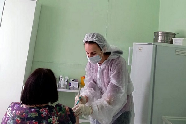 В Рассказовском районе вакцинация от коронавируса охватила 15 населенных пунктов