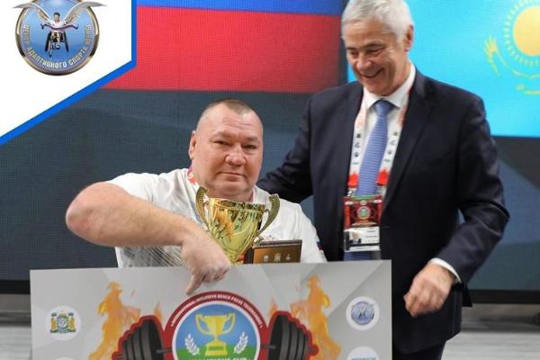 Тамбовский пауэрлифтер стал двукратным победителем турнира "Кубок чемпионов"