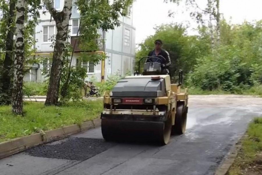 В Тамбове начали ремонт дорог на подъездах к жилым домам