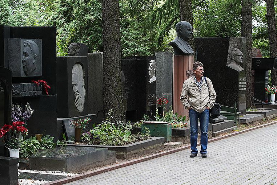 Запрет на посещение кладбищ из-за коронавируса поддержали в РПЦ