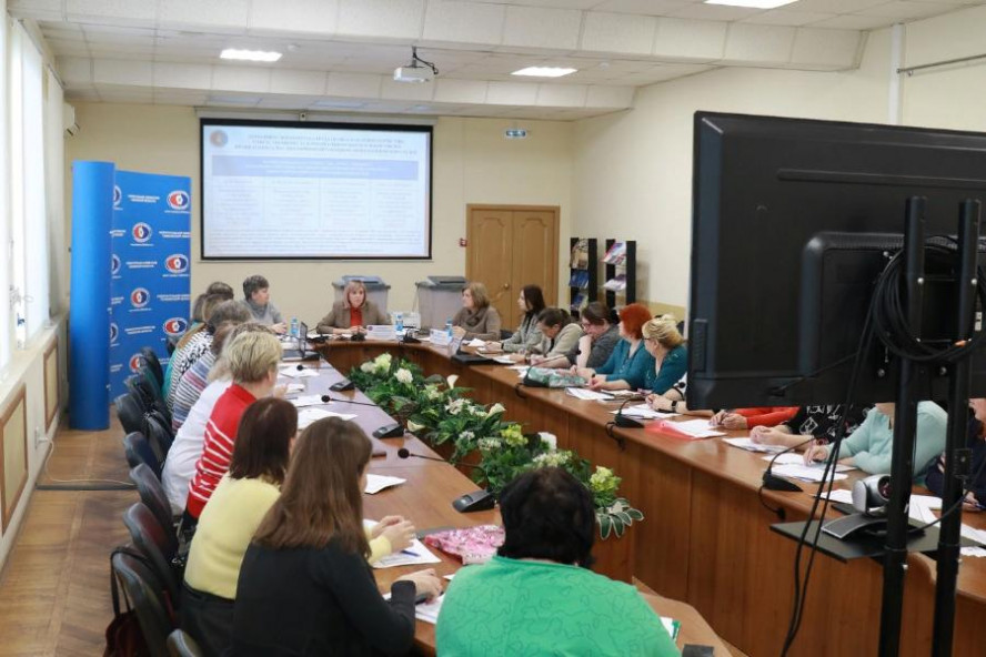В избирательной комиссии Тамбовской области обсудили вопросы финансирования выборов Президента РФ