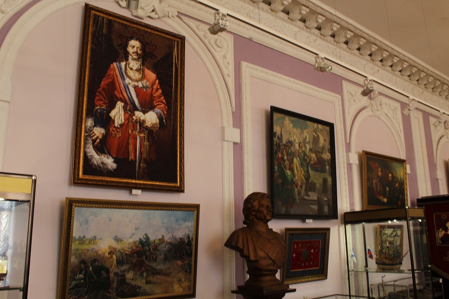В Тамбове открыли выставку к 350-летию со дня рождения Петра Великого