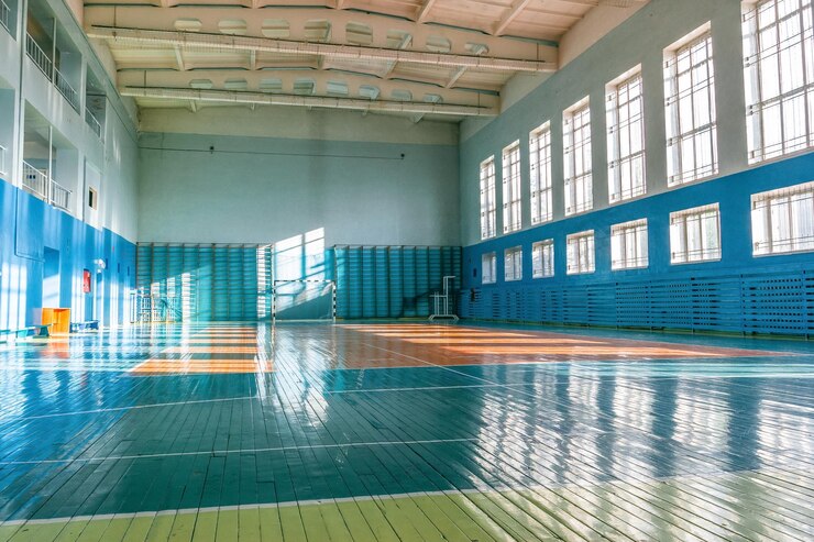 Прокуратура обязала администрацию Мучкапского района отремонтировать школьный спортзал