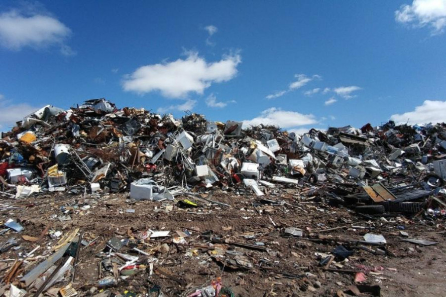 "КомЭк" продолжает обрабатывать 90% отходов, несмотря на неплатежи регоператора