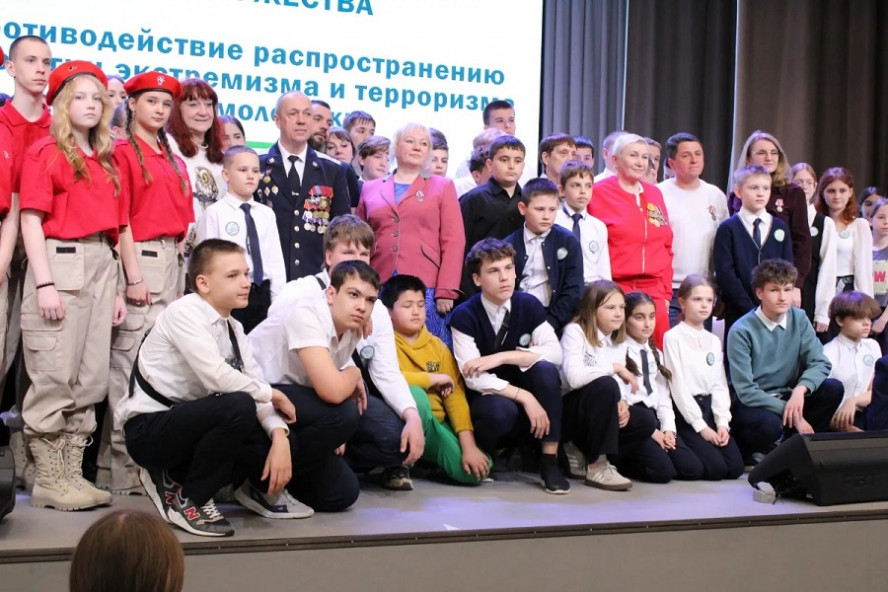 В Тамбовской области ветеран спецподразделений "Альфа" и "Вымпел" встретился с молодежью