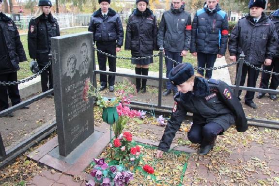 В Тамбове полицейские почтили память погибших сотрудников ОВД