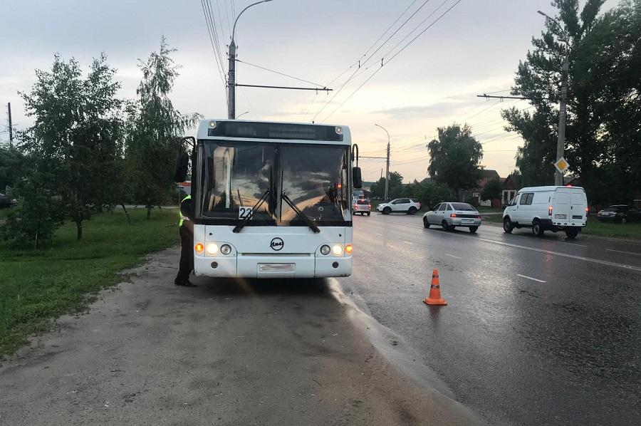 В Тамбове пенсионерка получила травмы в автобусе