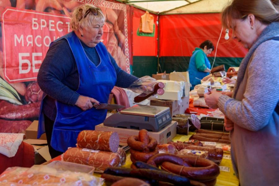 На ярмарке в Тамбове продали 5 тонн колбасы и 2 тонны рыбы