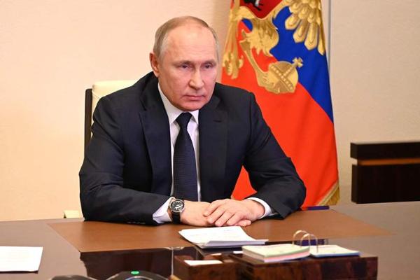 Президент России заявил об отсутствии предпосылок для введения военного положения