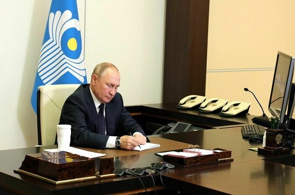 Владимир Путин подписал закон о единых правилах онлайн-голосования в России