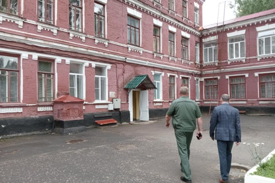 Уполномоченный по правам человека в регионе посетил Тамбовский гарнизонный военный госпиталь