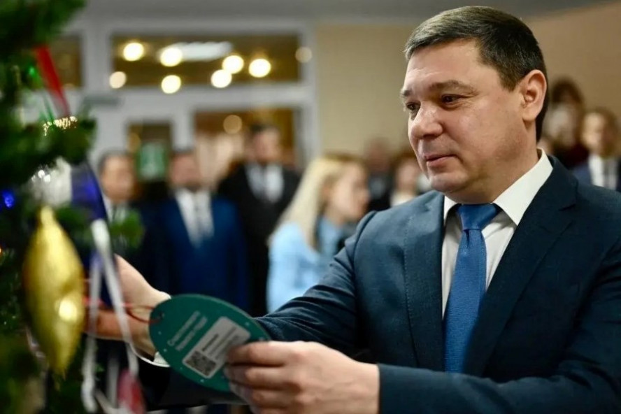 Евгений Первышов дал старт акции "Ёлка желаний" в Тамбовской области