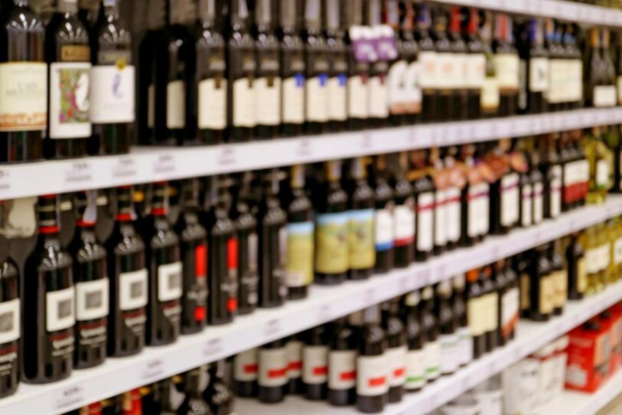В Тамбовской области продавщице грозит крупный штраф за продажу алкоголя подростку