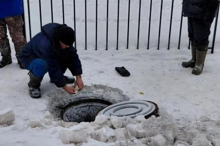 В Тамбове продолжается ремонт водовода на Пушкарской 