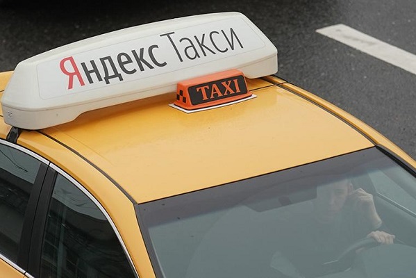 "Яндекс" допустил "развод" своего сервиса такси с Uber