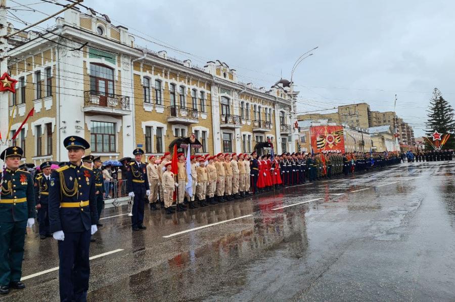 На главной площади Тамбова прошёл парад Победы