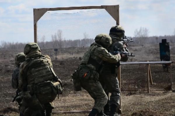 Во время учений в Тамбовской области спецназ совершил налёт на колонну противника