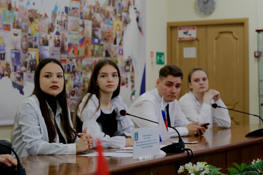 Студенты Тамбовского филиала Президентской академии приняли участие в дебатах по избирательному праву