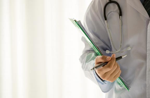 Более 6 тысяч медиков в Тамбовской области получили специальные соцвыплаты 