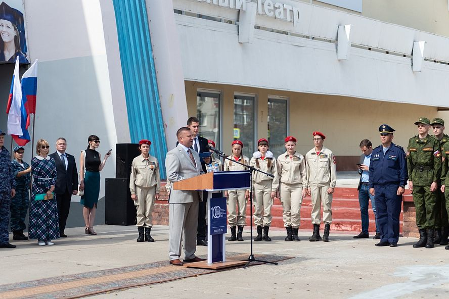Час памяти жертвам теракта в Беслане - 1