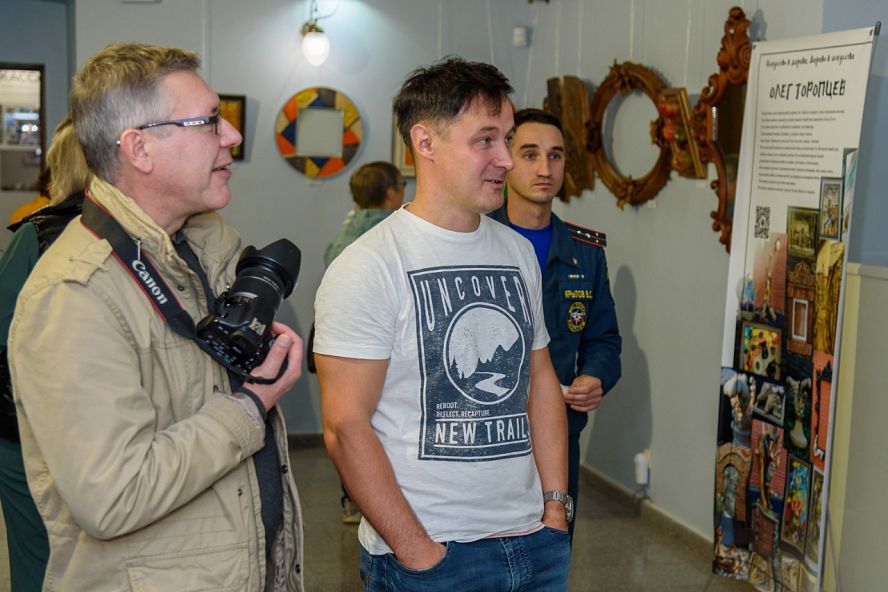 "Искусство в дереве, дерево в искусстве". Выставка Олега Торопцева - 11