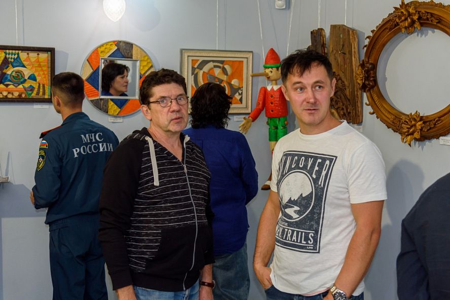 "Искусство в дереве, дерево в искусстве". Выставка Олега Торопцева - 0