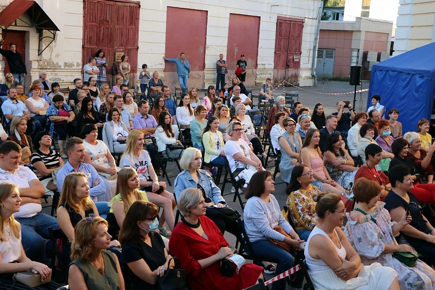 Спектакль "Земляки" на открытом воздухе - 4