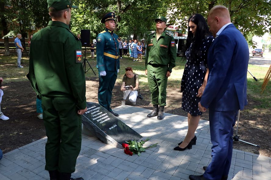 Церемония возложения цветов на месте будущего памятника в Пехотке - 6