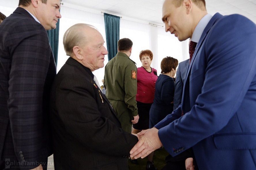 Алексей Бородин вступил в должность главы Тамбовского района - 11